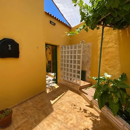 منزل ريفي Casa Fagajesto